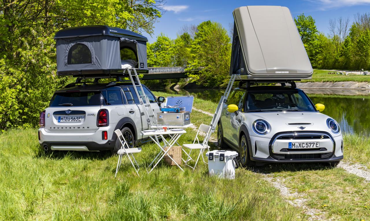 MINI Cooper SE Countryman ALL4 und MINI Cooper SE mit Dachzelt
