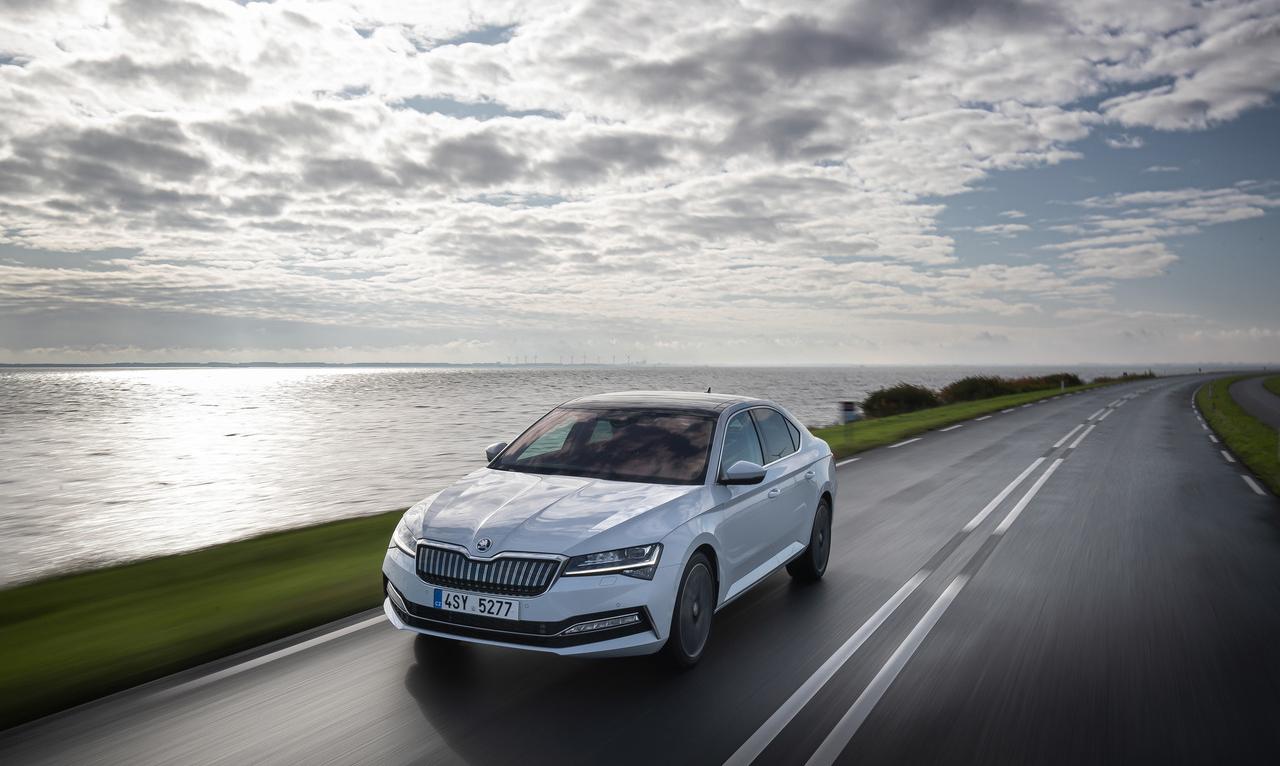 Skoda Superb iV Front.jpg Skoda Superb iV Front