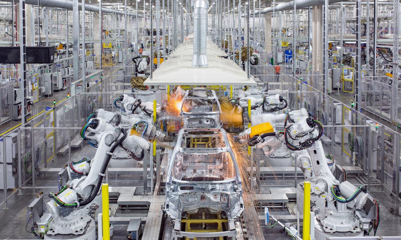 Volvo Produktionslinie Schweißen