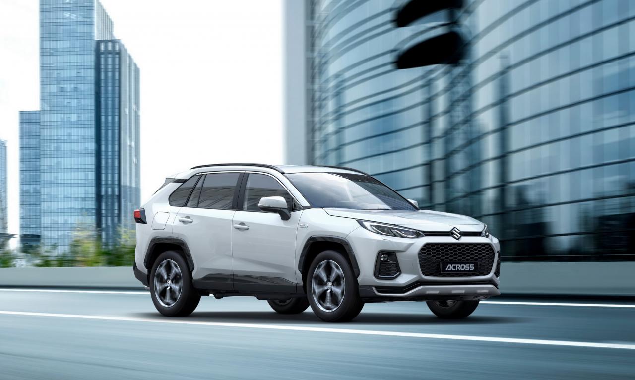 Suzuki Across 1.jpg Suzuki Across Front