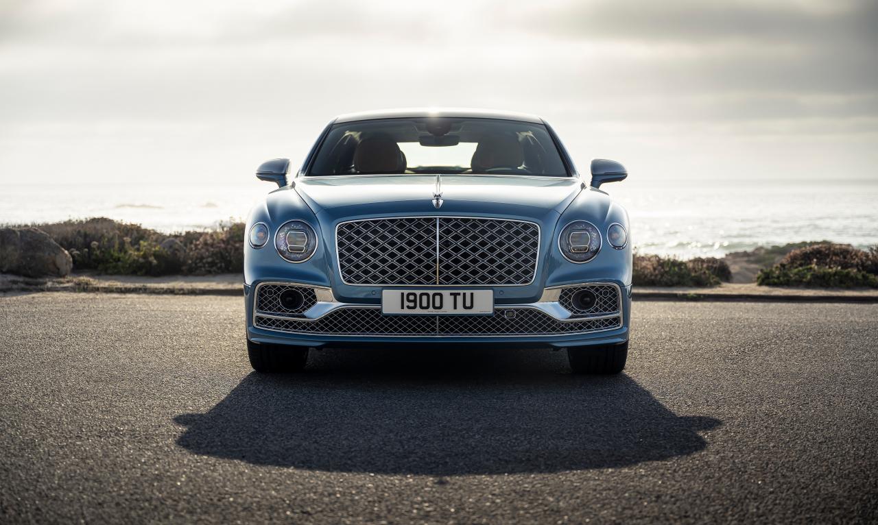 Bentley Flying Spur Mulliner 1.jpg Bentley Flying Spur Mulliner Front