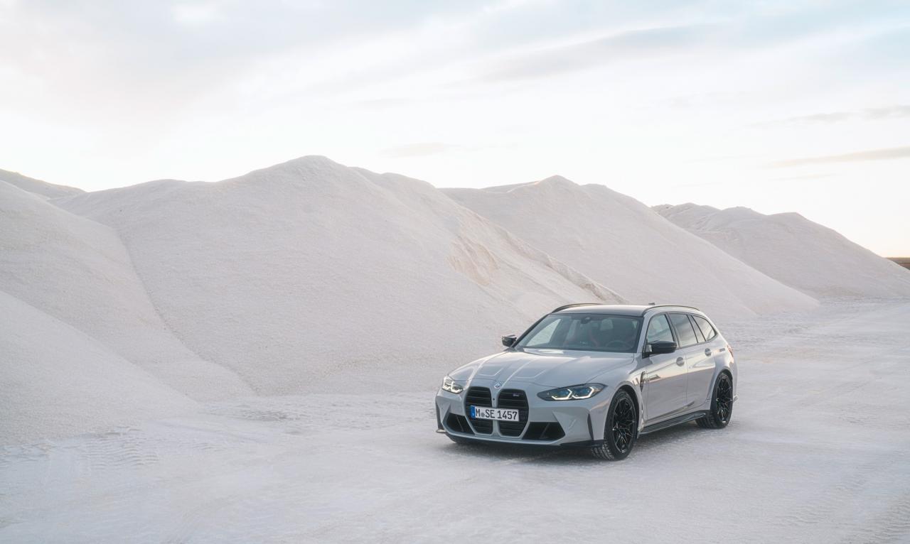 P90468150_lowRes_the-first-ever-bmw-m.jpg BMW M3 Touring Front