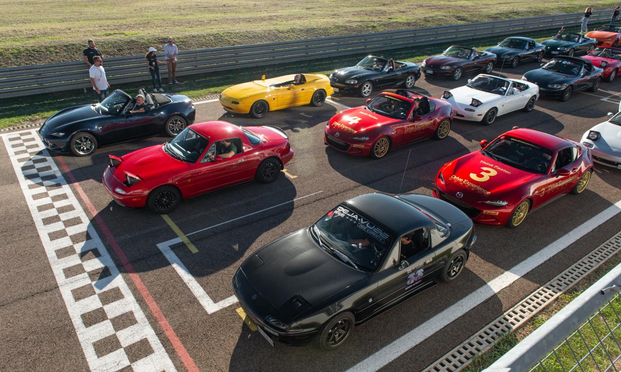 Mazda_MX-5_Guinness_World_Record_072_highres.jpg MX-5