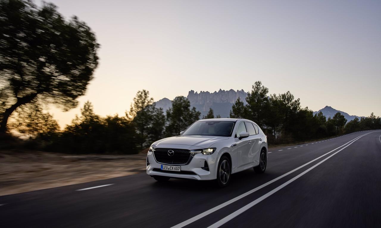 2022_mazda_cx-60_barcelona_rw_act_17.jpg Mazda CX-60