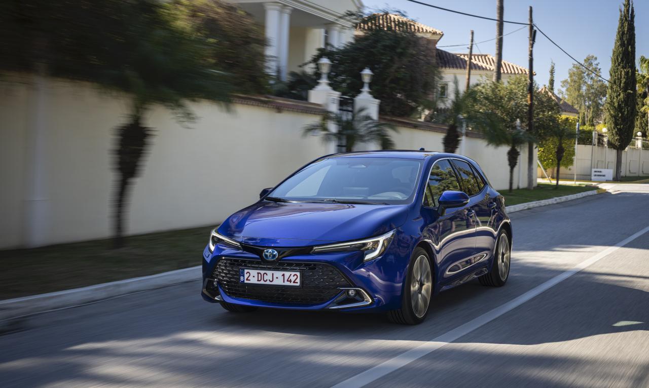 Toyota Corolla 1.jpg Toyota Corolla Hatchback Front