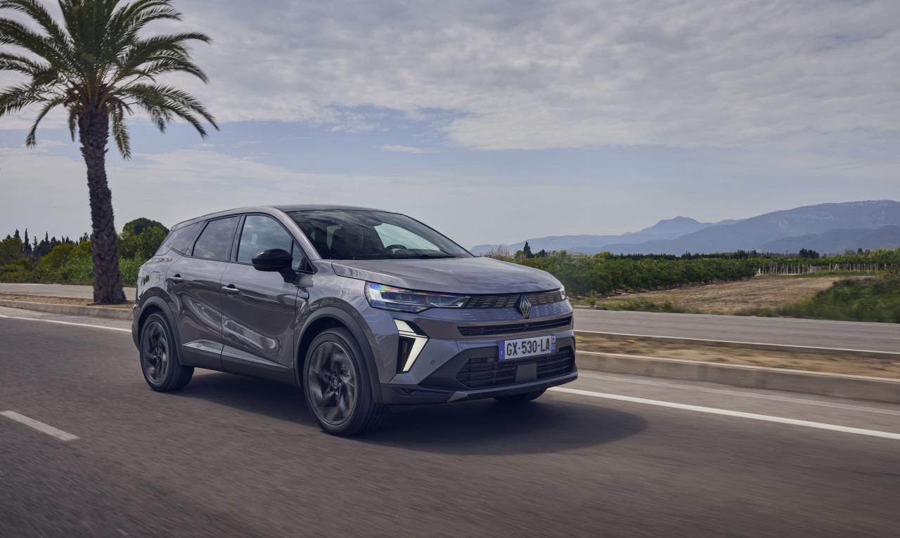 Renault Symbioz Front/Seite in Fahrt