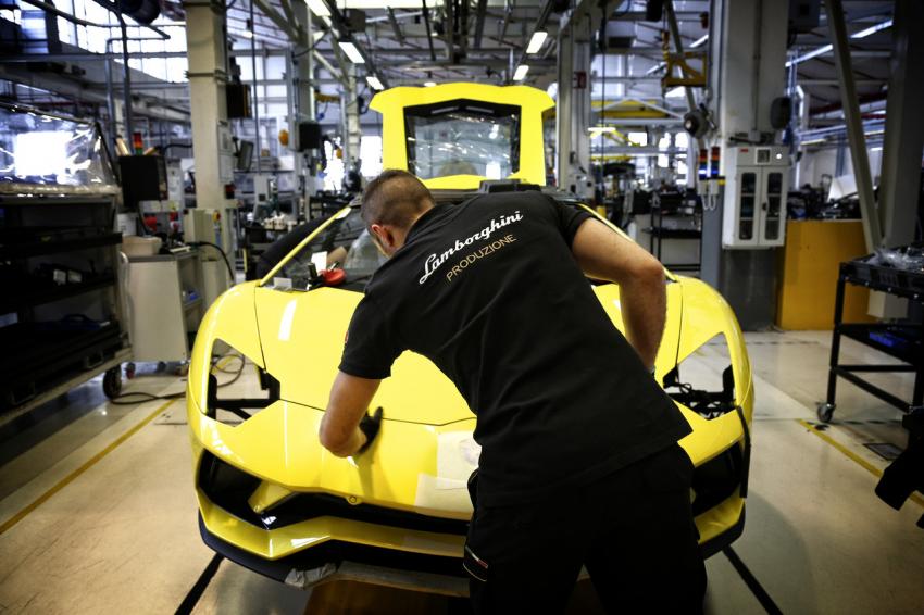 Lamborghini Pläne 7.jpg Produktion Lamborghini Aventador