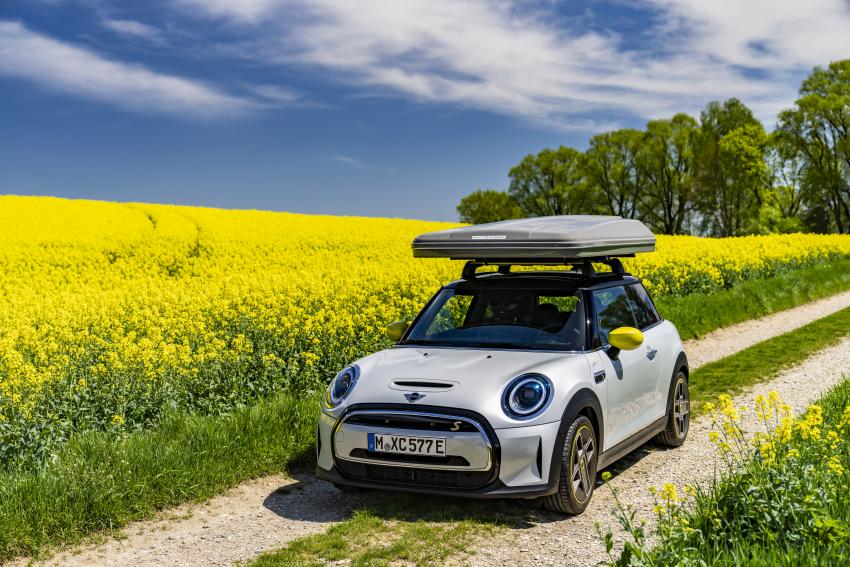 MINI Cooper SE mit Dachzelt