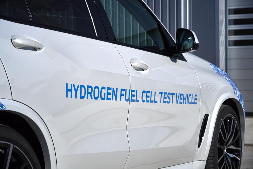 BMW i Hydrogen Next 5.jpg BMW i Hydrogen Next Seite Schriftzug