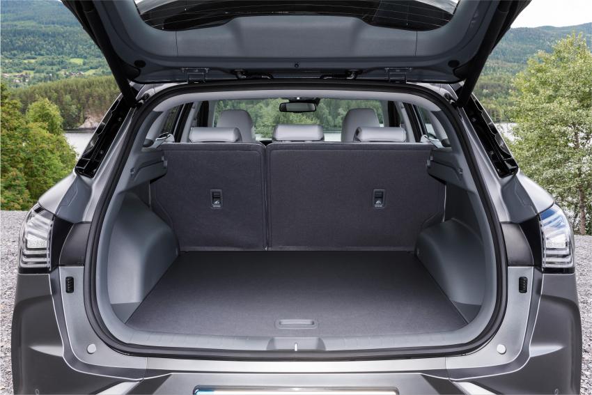Der Kofferraum fasst 461 bid 1466 Liter