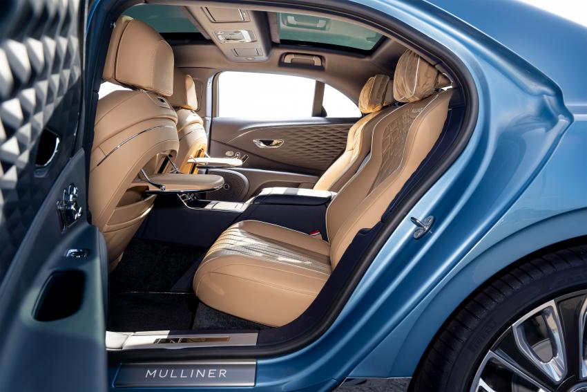 Bentley Flying Spur Mulliner 7.jpg Bentley Flying Spur Mulliner Rücksitze