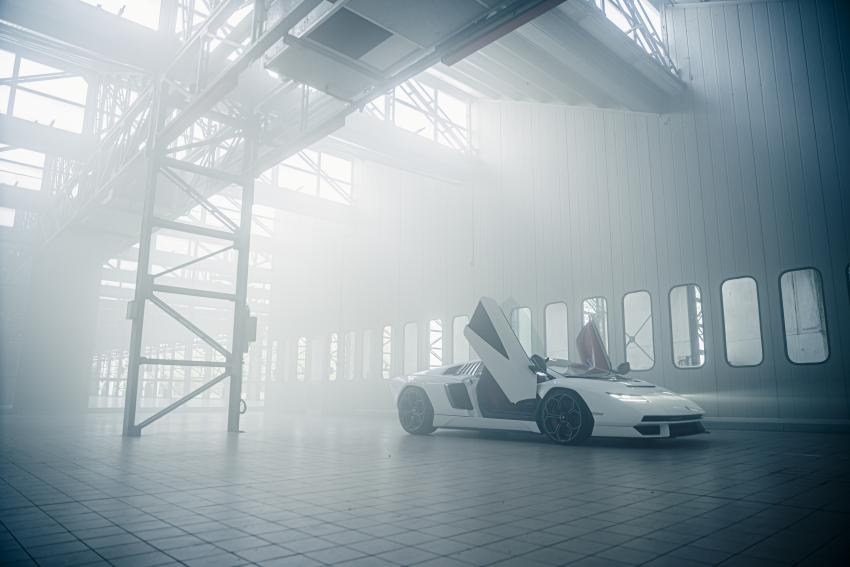 Lamborghini Countach Front