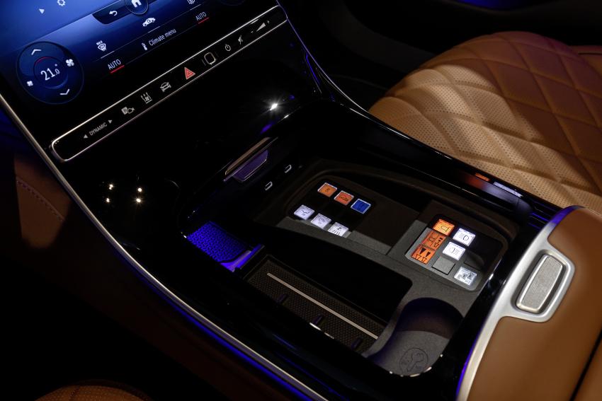 Mercedes-Benz S-Klasse GUARD 6.jpg Mercedes-Benz S-Klasse GUARD Kontrollpanel