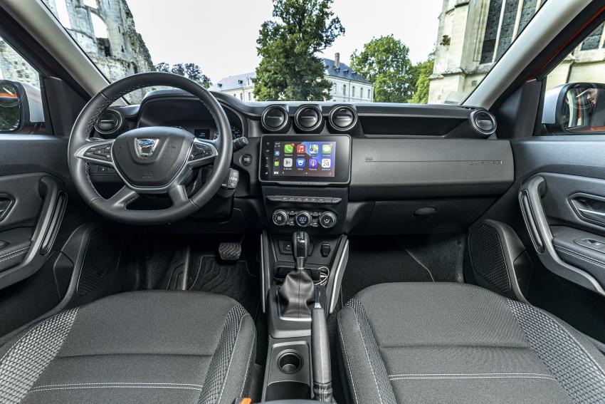 Dacia Duster 5.jpg Dacia Duster Cockpit