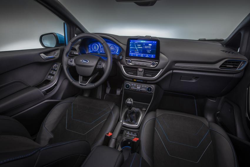 Ford Fiesta Faclift 5.jpg Ford Fiesta Facelift Cockpit