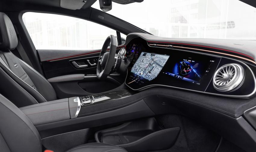 Mercedes IAA Elektro 10.jpg Mercedes-AMG EQS 53 4Matic+ Armaturenbrett