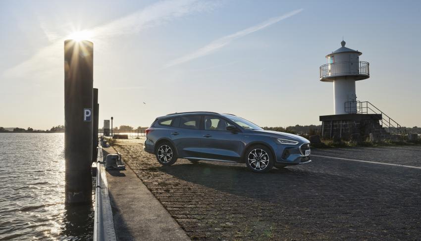 Ford Focus Active Turnier Facelift Seite