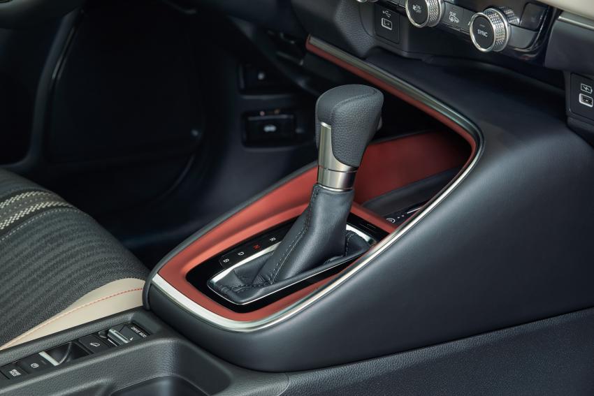 Honda HR-V eHEV 7.jpg Honda HR-V e:HEV Detail Schaltknüppel