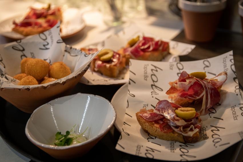 hola Tapas Bar angerichtete Tapas