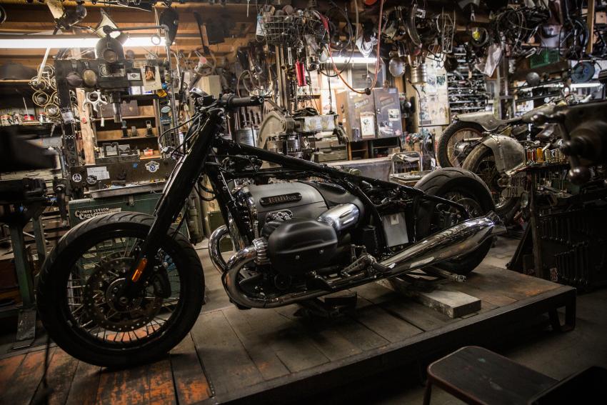 BMW R 18 Shinya Kimura 5.jpg BMW R 18 Shinya Kimura in Werkstatt Seite