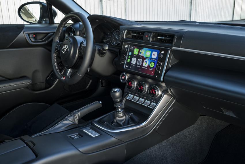 Toyota GR 86 5.jpg Toyota GR 86 Cockpit