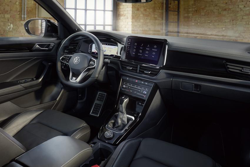 VW T-Roc 5.jpg VW T-Roc Cockpit