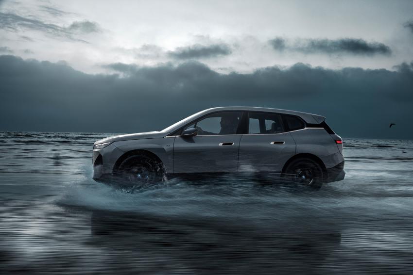 BMW iX M60 002.jpg BMW iX M60 Seitenansicht