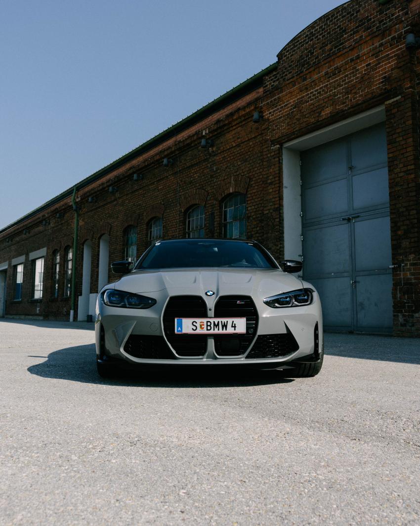 3W9A8749.jpg Wenn man dieses Bild im Rückspiegel sieht, heisst es Platz machen.