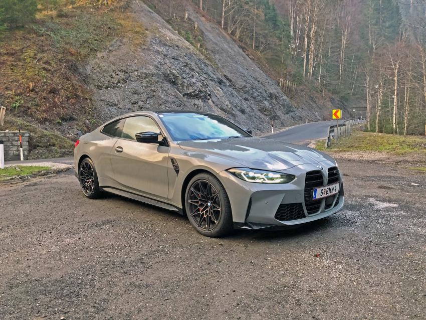 IMG_2106.jpg Bei mittelschnellen Kurven und nassem Asphalt ist der Unterhaltungsfaktor des Zimmers groß.