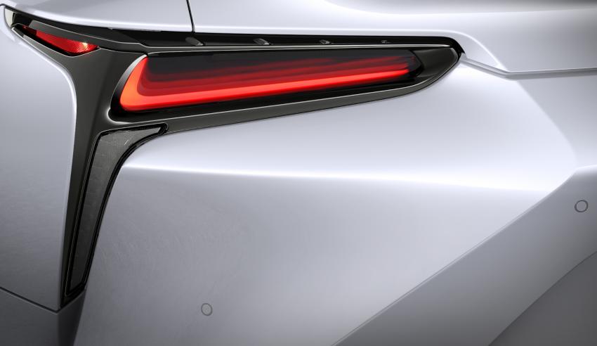 Lexus LC500 (2).jpg Lexus LC500 Rückleuchte