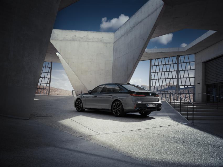 BMW 7er (4).jpg BMW 7er Heck