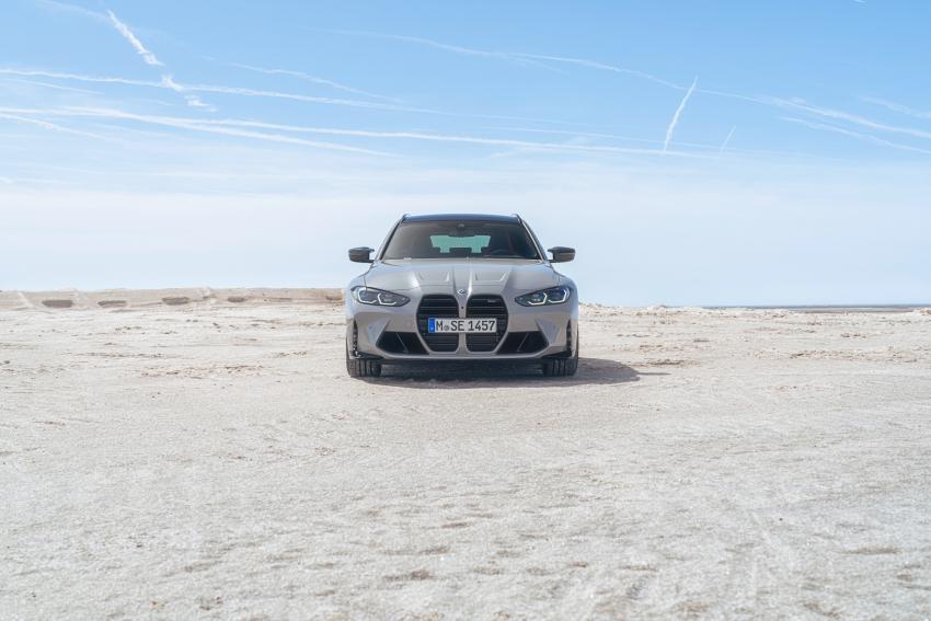 P90468177_lowRes_the-first-ever-bmw-m.jpg BMW M3 Touring Front