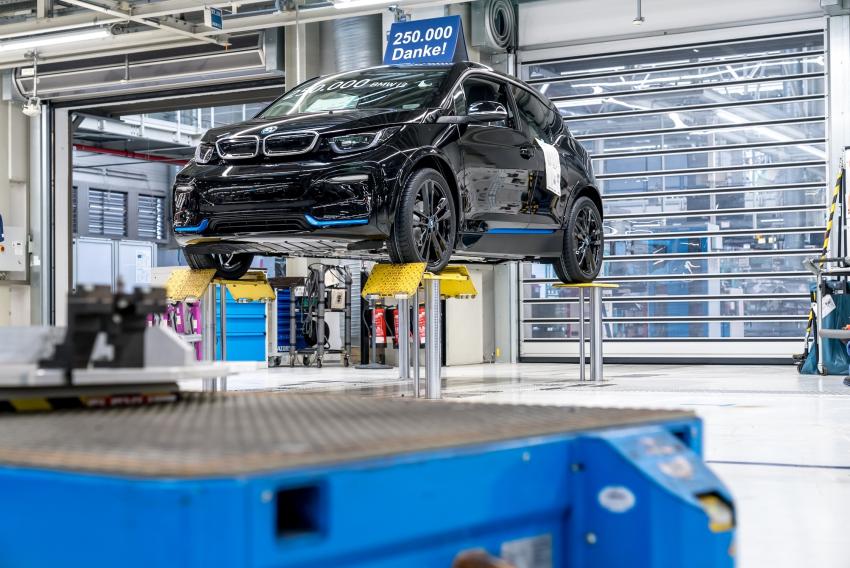 P90471110_lowRes_the-250-000-bmw-i3-f.jpg BMW Werk Leipzig