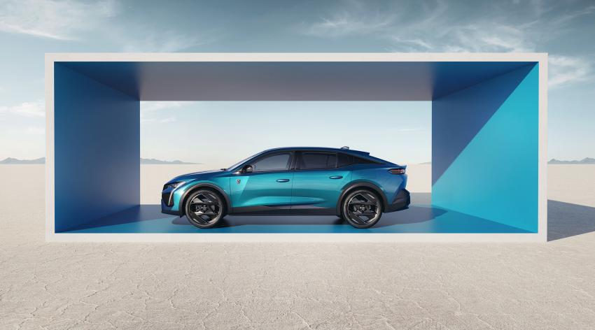 Peugeot 408 (2).jpeg Peugeot 408 Seitenansicht