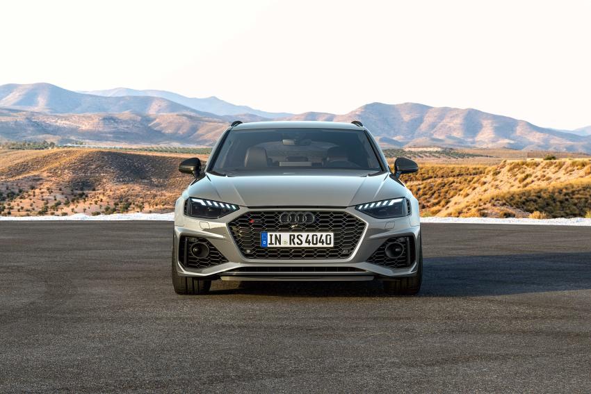 01_RS 4 Avant mit competition plus-Paket (10)-2.jpg Audi