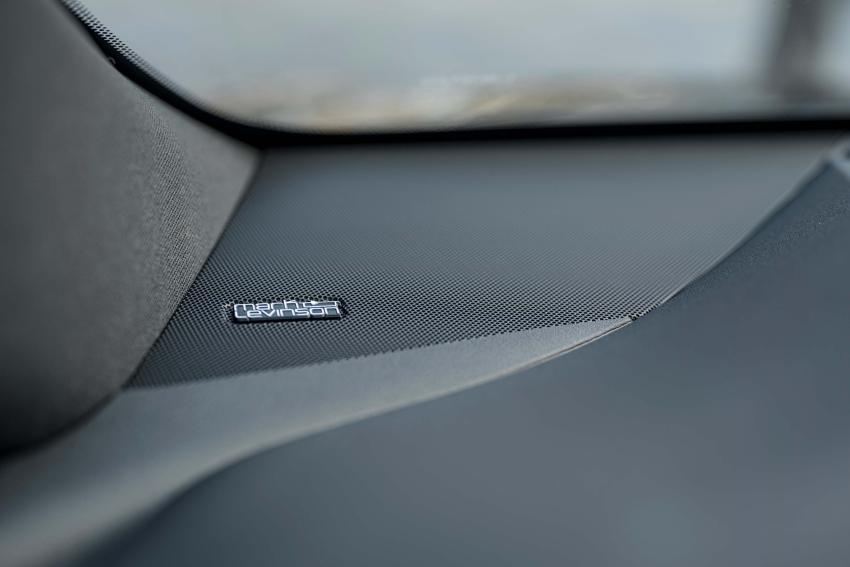 80712-2023-rz-450e-sonic-copper-bitone-detail012.jpg Lexus RZ 450e