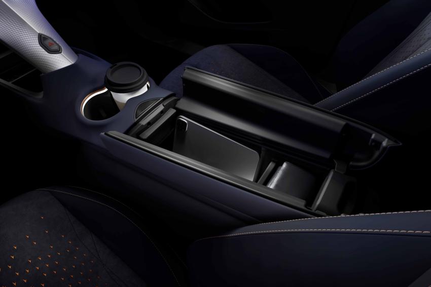 08_CUPRA_TAV_DETArmRest.jpg Cupra Tavascan