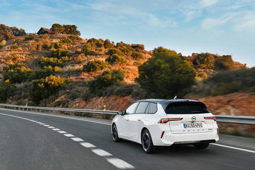 2146087-dd6uvdscjk.jpg Opel GSe Chassis