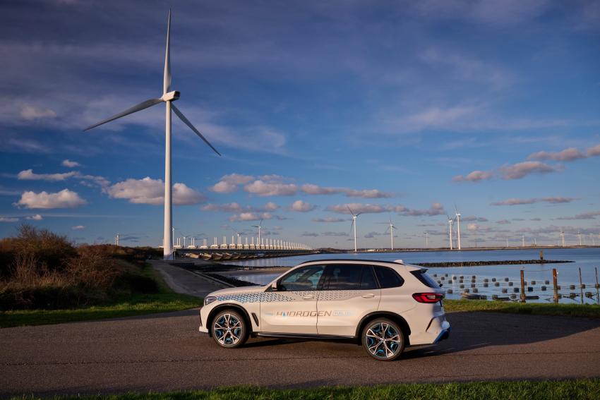 P90494396_lowRes_bmw-ix5-hydrogen-on-.jpg BMW iX5 Hydrogen