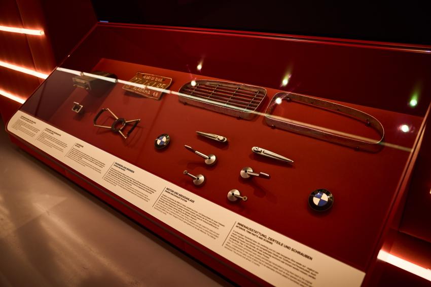 P90498940_lowRes_original-car-parts-o.jpg BMW 507