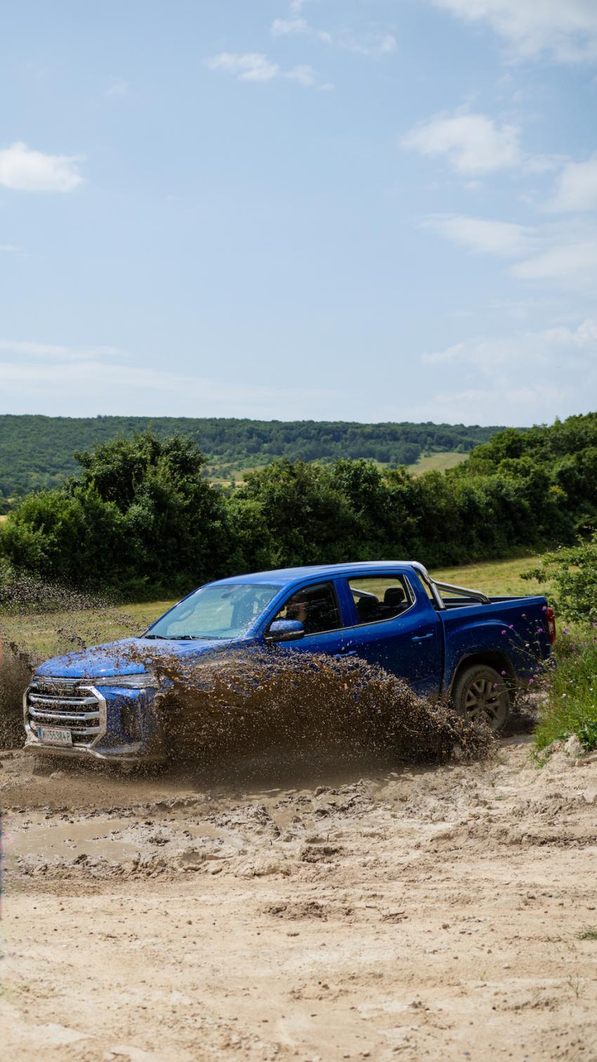 Maxus T90 EV Front/Seite Wasserdurchfahrt