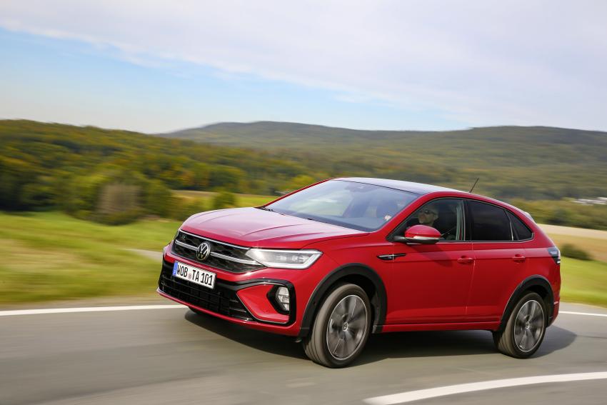 VW Taigo Front/Seite in Fahrt