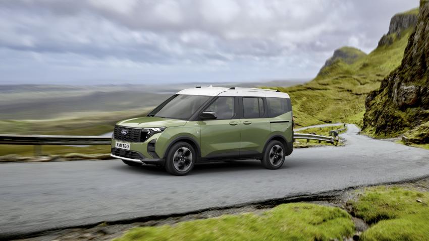 Ford_5.jpg Ford Tourneo Courier Seite/Front in Fahrt