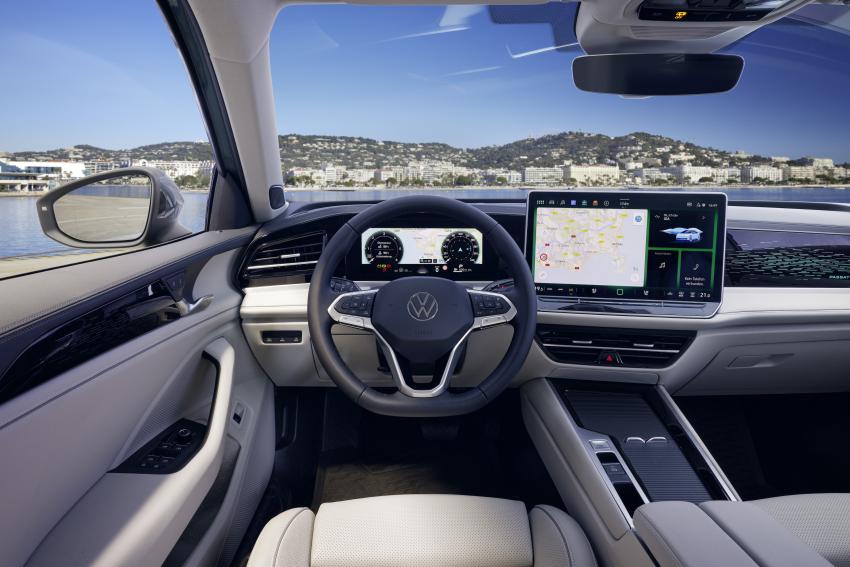 VW Passat_5.jpg Volkswagen Passat Cockpit