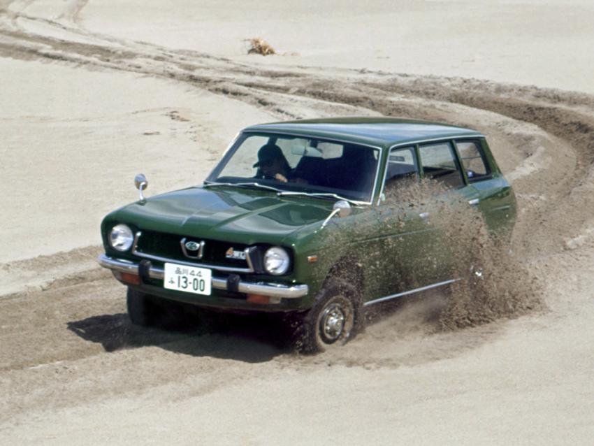 Subaru Leone 4WD Station Wagon Front/Seite in Fahrt