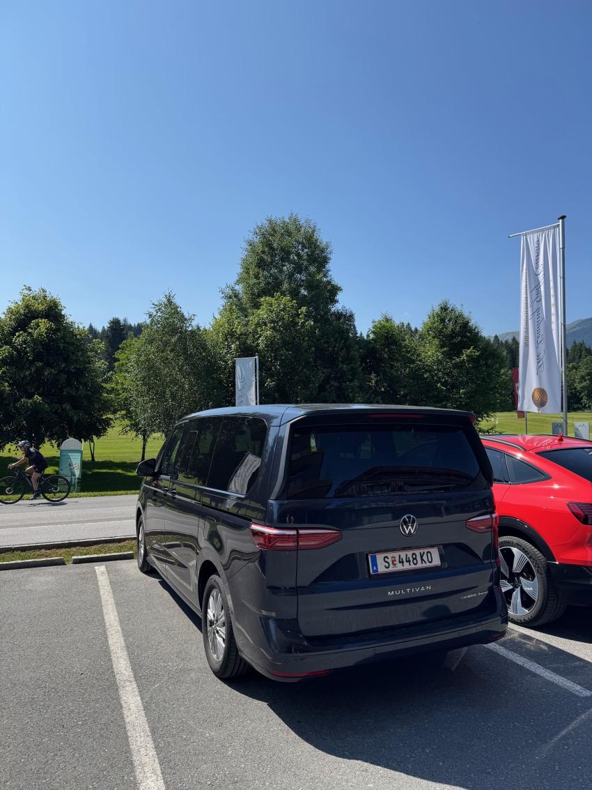 VW Multivan Heck/Seite