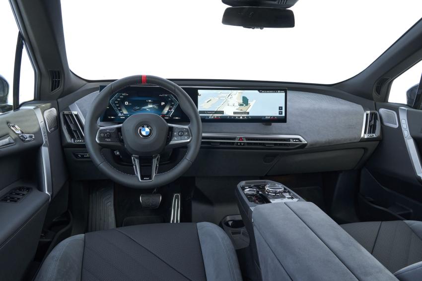 BMW_2.jpg BMW iX Cockpit