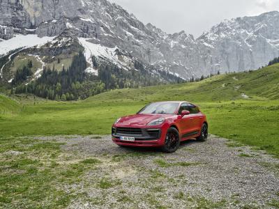 Porsche Macan Front