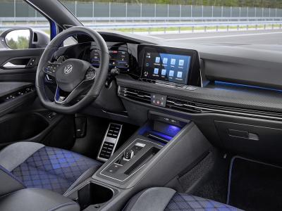 Volkswagen Golf R Variant Cockpit