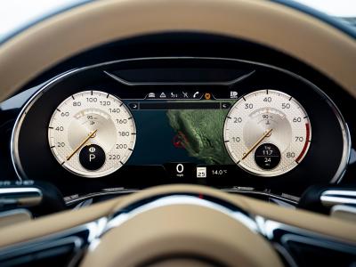 Bentley Flying Spur Mulliner Virtual Cockpit